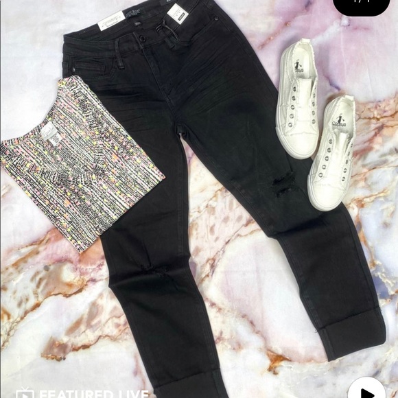 Judy Blue - Picture 1 of 1